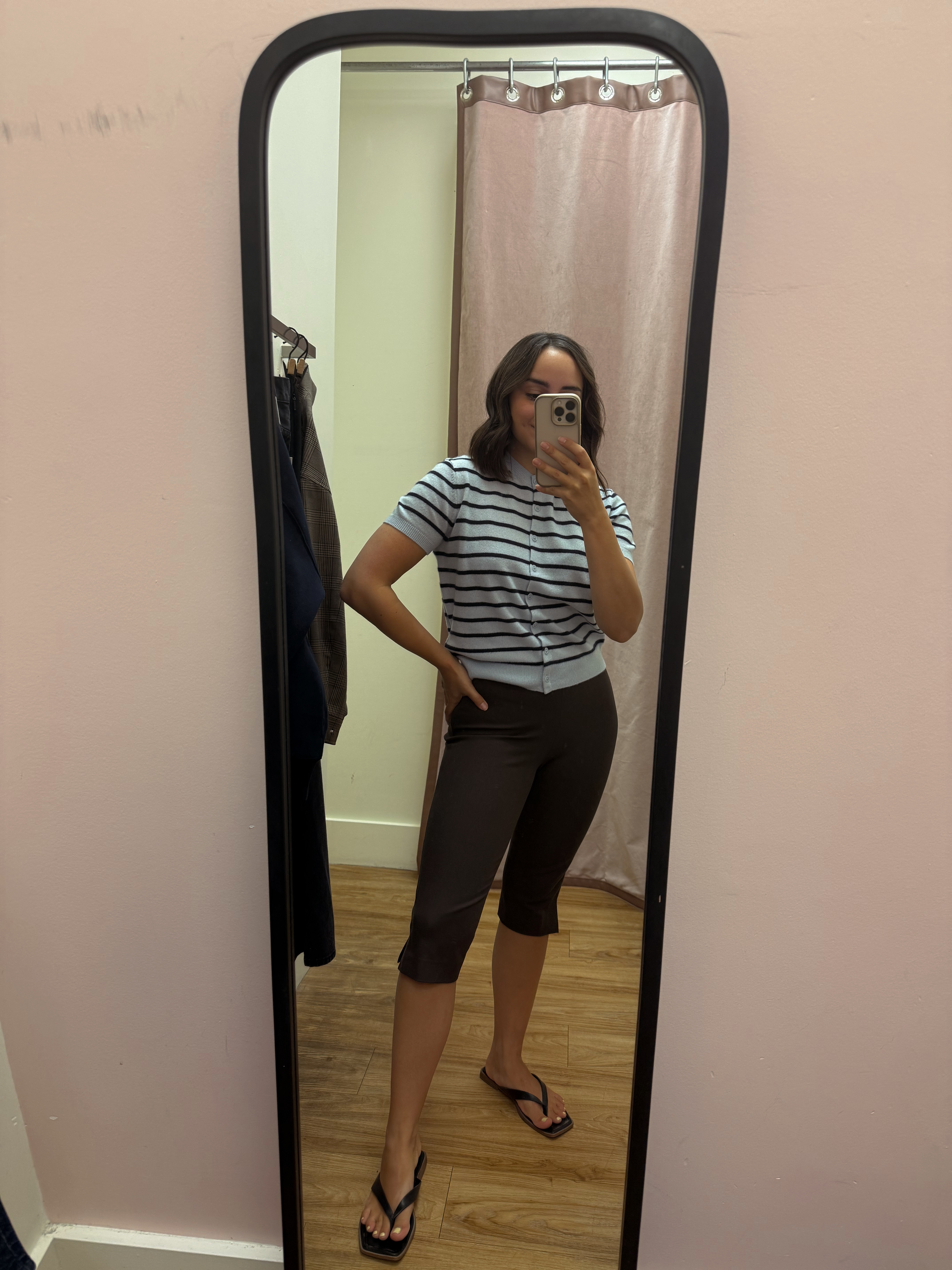 Obsessed with this summer to fall office outfit! The cashmere top is incredible and I love the fit of the capri pants. 

 #LTKcanada #LTKfall #LTKworkwear