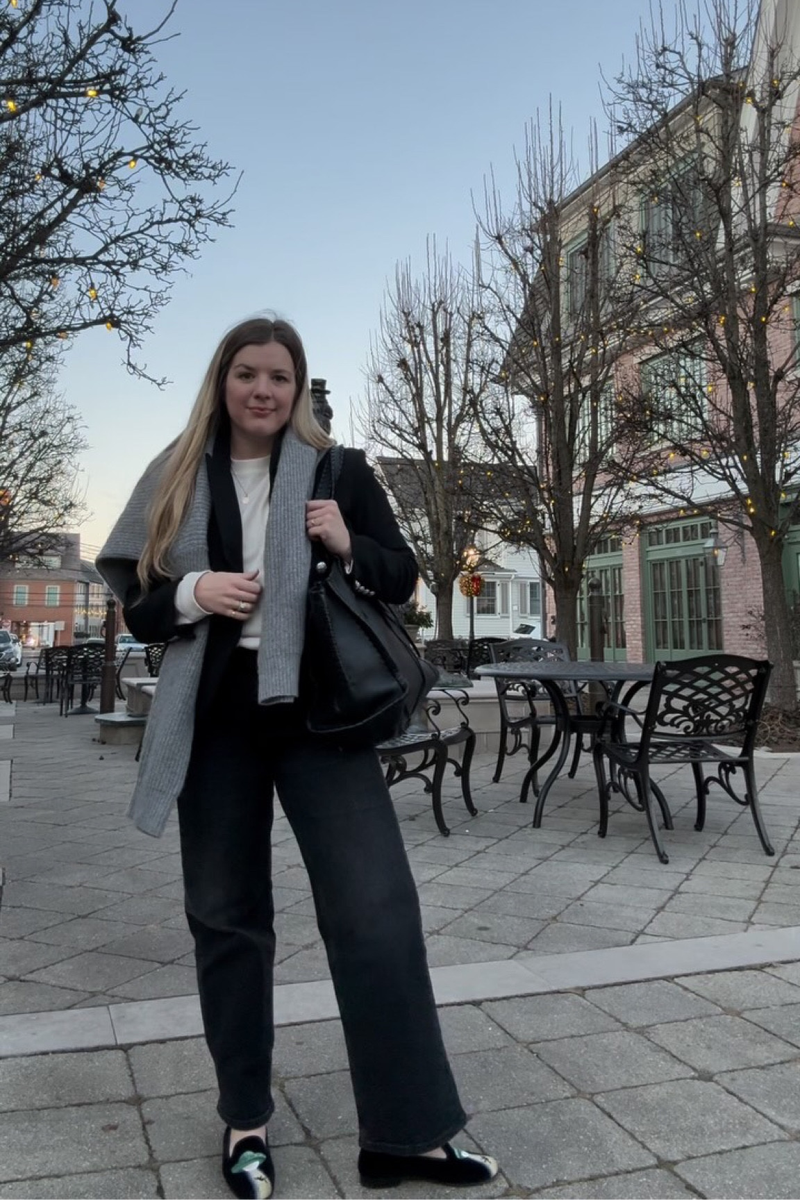 Outfit of the day! 

Jeans, tee and belt: @ayr 
Shoes: @stubbsandwootton 
Bag: @chloe 
Blazer: @veronicabeard 
Necklace: @gorjana 
Sweater: @onequince 

#outfitoftheday #wiw #whatiwore #ootd #preppy #classic #connecticut #connecticutmom #style #ayr  #stubbs #stubbsandwootton #quince