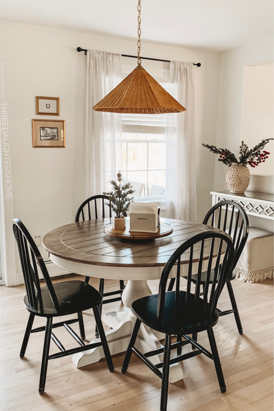 Obsessed with this new Studio McGee pendant light is an understatement!



dining room, dining table, breakfast table, black dining chairs, rattan pendant light, target finds, new studio mcgee, interior design, dining room inspo

#LTKstyletip #LTKFind #LTKhome
