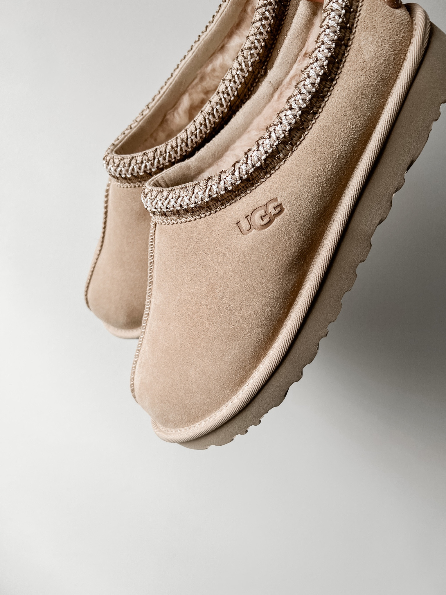 ‘cause winter is coming and you need to start preparing, honey bee 🤎✨

#ugg #uggboots #uggslippers #uggultramini #uggmini #fallboots #falltrends #fallfashion #lakepajamas #pajamas #rollerrabbit #lundenrosestallings 
#fashiontrends #trending #tiktoktrends
#outfitinspiration #outfitinspo #outfitideas #currentlywearing #uggplatforms #tasman #tazzslippers #pinterestaesthetic #maternity #nursery 
#hokas #hoka #trainers #neautralhoka #neutralhoka #neutralhokas #sneakers 
#bts #fallsneakers #trendyshoes #fall
#backtoschoolshoes #runningshoes  #HermesOranDupe #DesignerInspired #LuxuryLookForLess  #vejas #veja #AffordableElegance #NeutralSneakers #NewBalance550 #StreetStyleVibes #FashionForward #ClassicCharm #newbalance530 #falltrend #fall2023shoes #trainers #btsschool
#MinimalistFootwear #BeigeBliss #FashionEssentials #StyleInspiration
#fallshoes #fallfashion #newbalance #nb530s #newbalance530 #seasonal #shoes #NeutralSneakers 
#PlatformConverse #barbieoutfits #teacheroutfits #barbieoutfit #teacher #workootd 
#SummerFootwear #sneakerhead 
#SpringStyle
#SneakerObsession #croc #neutralcrocs #crocsinspo #nb550s #550 
#ShoeAddicts
#FashionShoes #neautralshoes #platformshoes 

#OliviaAndLundenRoseWedding
#PerfectEnsemble #LundenRoseStallings #EverydayJewelry #ElegantDesigns #MinimalistStyle #erastour 
#TrendyFootwear #lundenandolivia #oliviastallings #lundenstallings #wlw
#LundenAndOlivia #StallingBachelorette
#BennettStallings #BrideAndBride #FutureMrsStalling #BacheloretteVibes
#PreWeddingCelebration #taylorswift 
#BridalFashion #BrideStyle 
#LundenOliviaLove #pridemonth 
#oliviastallings #lundenrose #beach #swim #sandals 
#lundenrosestallings #ozempic
#lundenandliv #lgbtq 
#oliviaandlunden #inspo #lagos 
#everydayjewlry
#davidyurman #silver 
#oliviabennett #fourthofjuly #fourthofjulyoutfitinspp
#Bracelet #gold #golddetails #thatgirl #oliviabennettstallings #accessories 
#pride #wlw #influenced #thesearchexpert #cleangirl #allegrashaw #timelessstyle #timeless #oldmoney #pinterestinspo 

#LTKfindsunder100 #LTKSeasonal #LTKshoecrush