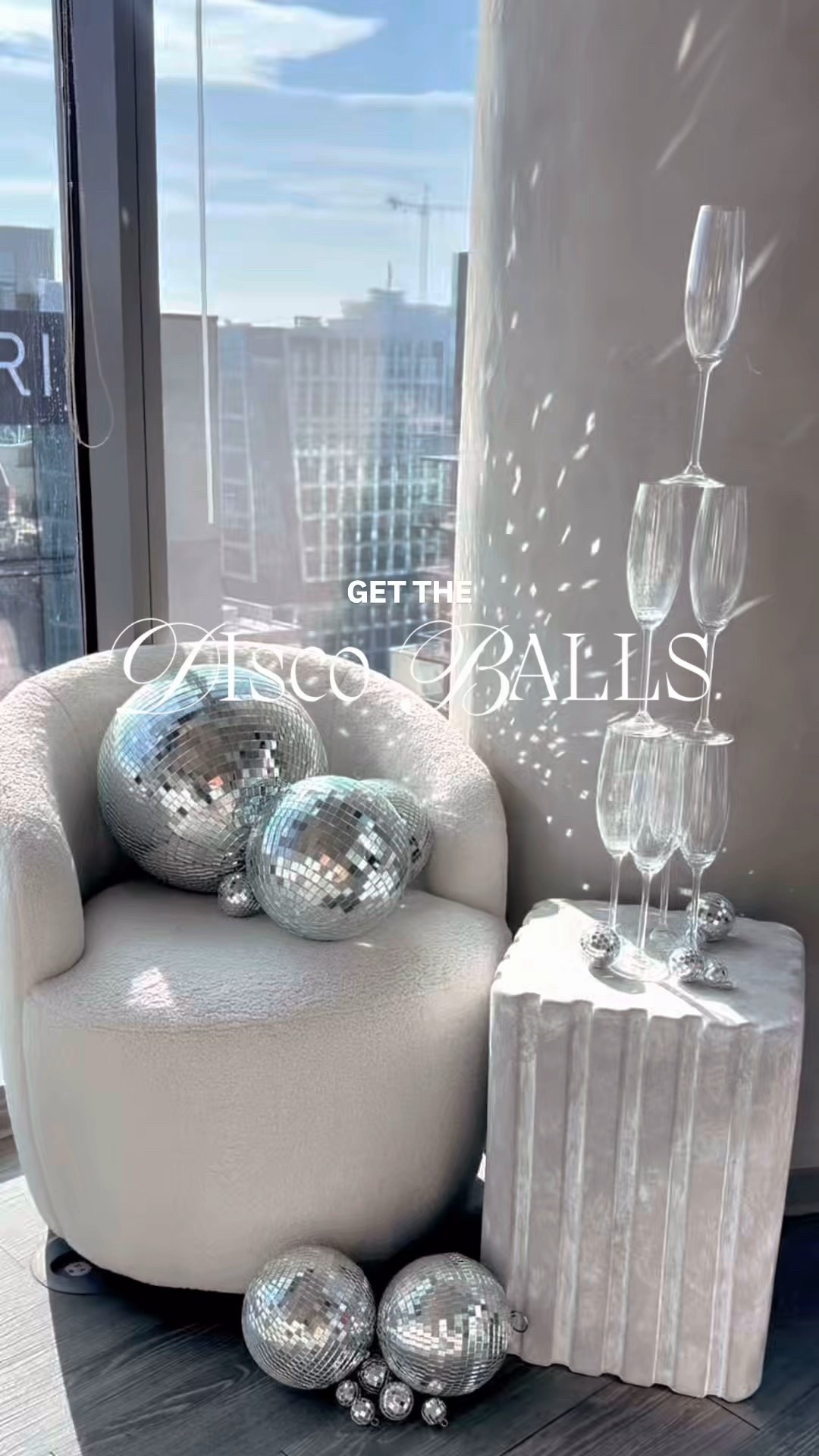 Disco balls as home decor >

🪩🥂🍾🫶🏼✨

#LTKFindsUnder100 #LTKHome #LTKdayinmylife