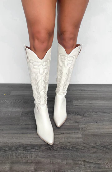 Samara White Western Boot | Apricot Lane Boutique