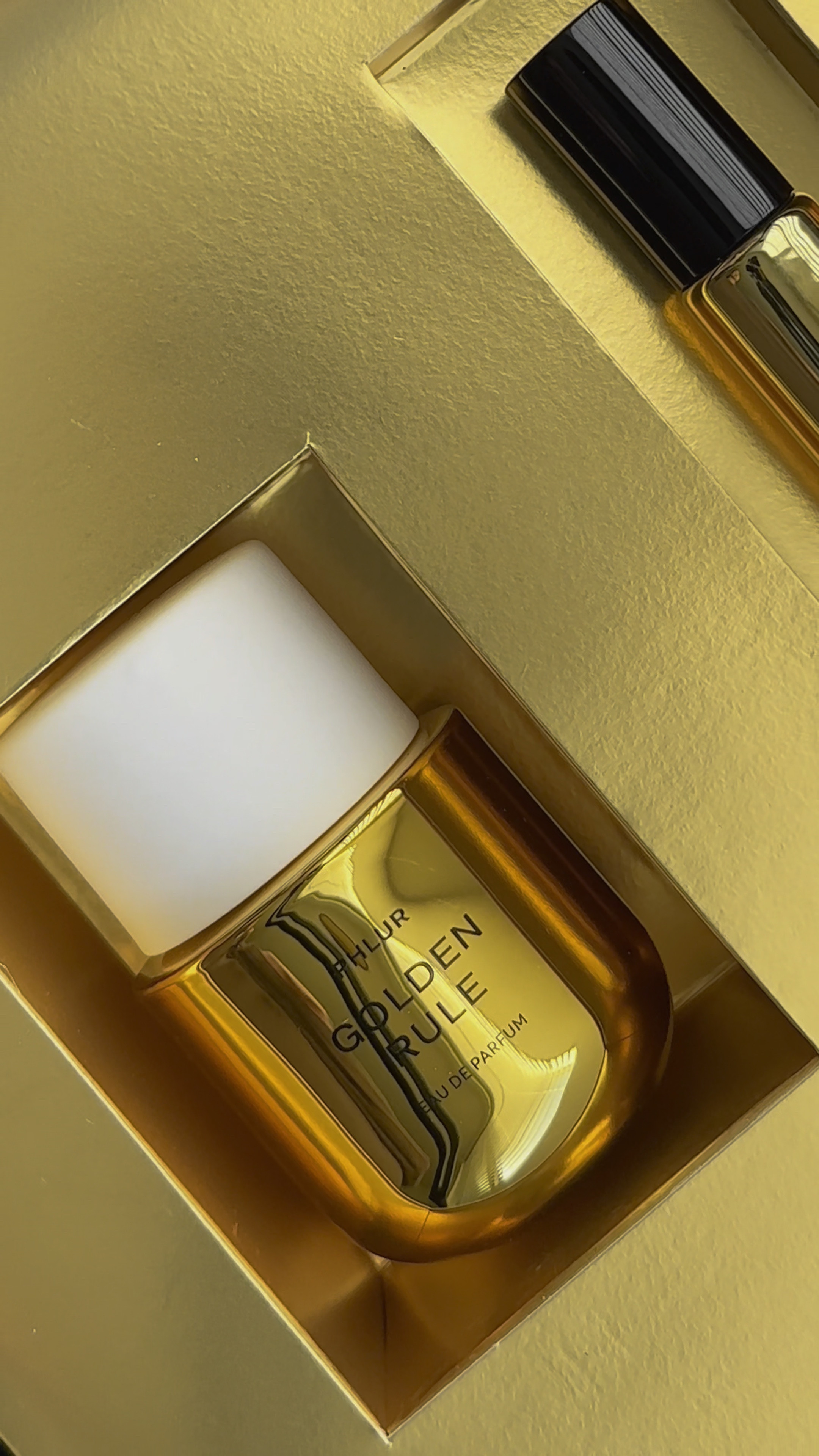 Golden hour, golden vibes, golden rule @Phlur's Golden Rule perfume. A scent that feels like a glowing sunset in a bottle. 

Top: Mandarin Splash, Pink Pepper, Golden Pear
Heart: Orange Flower Water, Jasmine Blossom, Coconut Milk
Base: Benzoin, Sandalwood, Vanilla Cream




#LTKBeauty #LTKGiftGuide