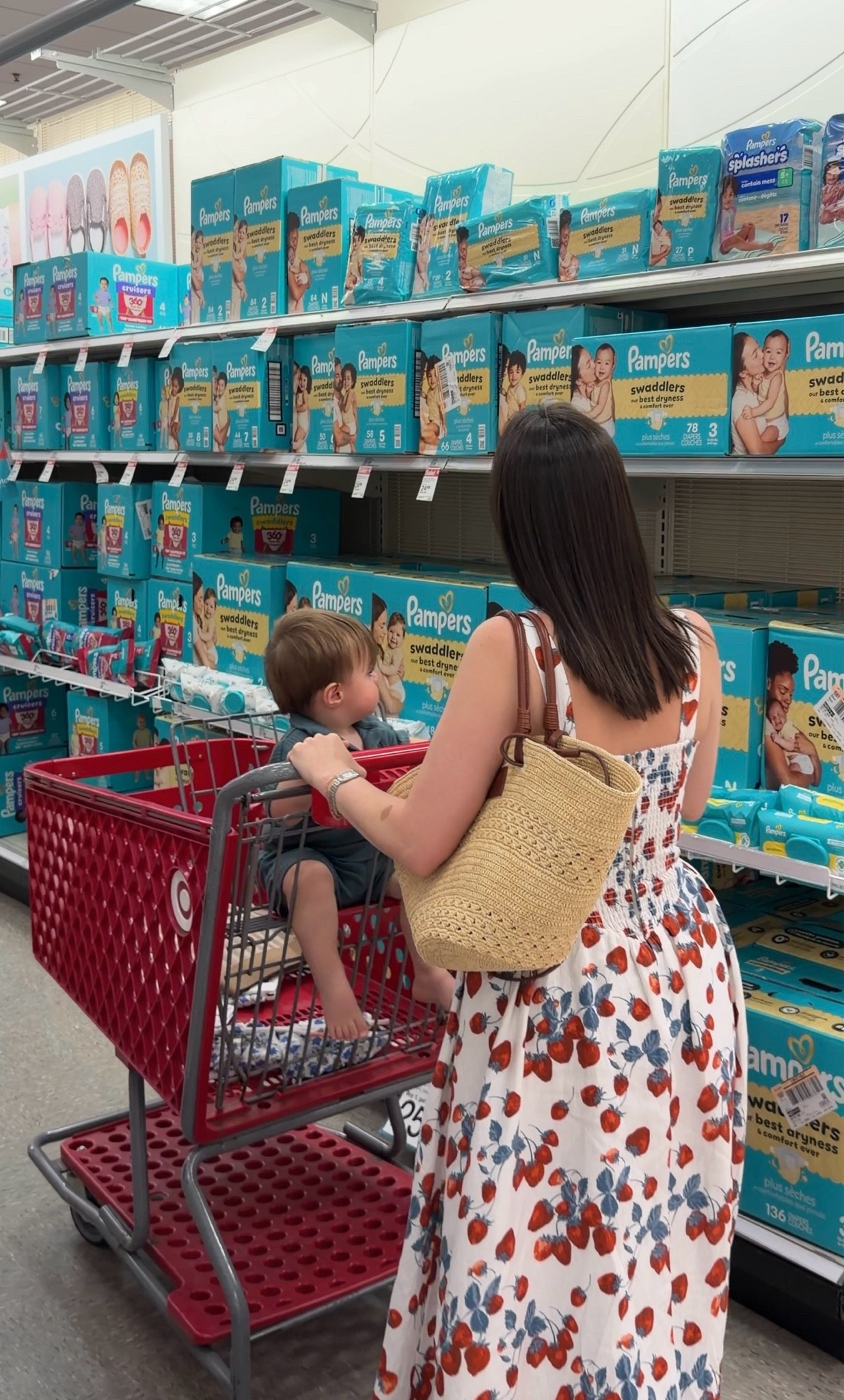 #ad A little @target  run in the middle of our afternoon 🤍stocked up on @pampers Swaddlers and Ultra Clean Wipes, both on sale right now! I love how soft and gentle they are, plus the wipes are hypoallergenic with 0% alcohol, fragrance, parabens, and plastic.

#TargetPartner #ParentYourWay #PampersSwaddlers #AMORE  @Shop.LTK