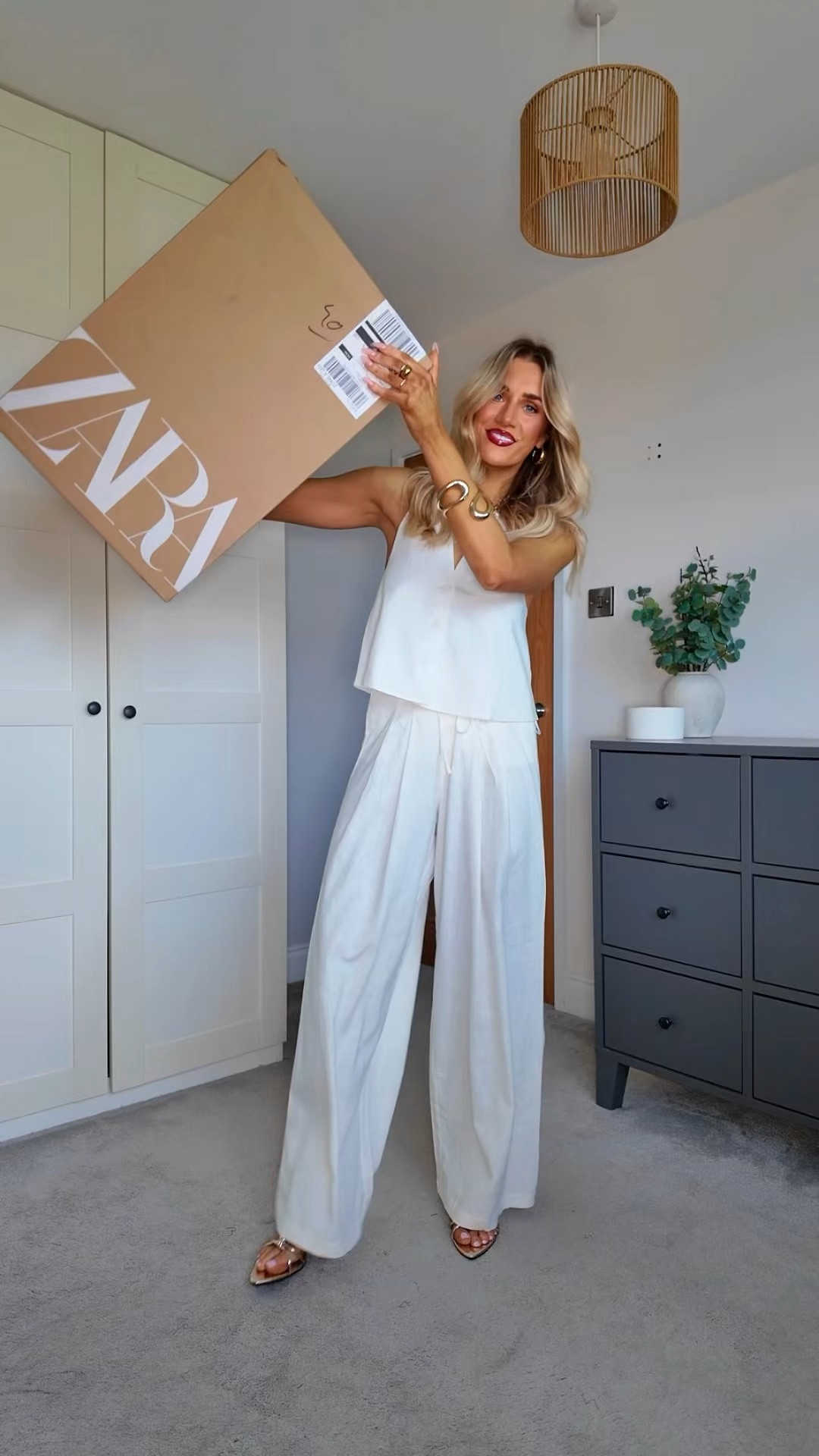 My first ever ever ever Zara haul! 😍 and wow, it did not dissapoint. AMAZING! And the prices are actually so decent! 😋😎

#LTKspring #LTKsale #LTKuk