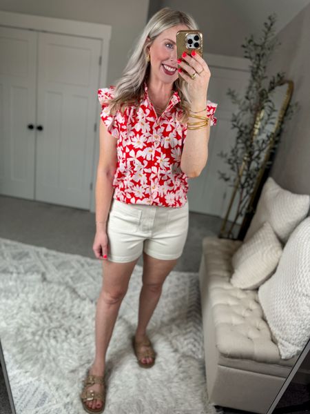 Weekend Walmart Wins try on 
Floral top- medium 
White shorts


#LTKSeasonal #LTKstyletip #LTKfindsunder50