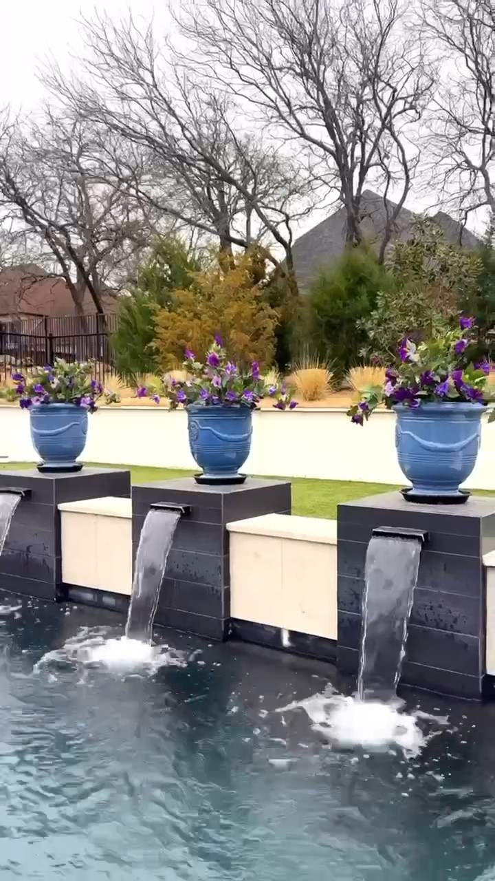 Would you believe me if I told you these were faux?! 

#LTKSeasonal #LTKHome