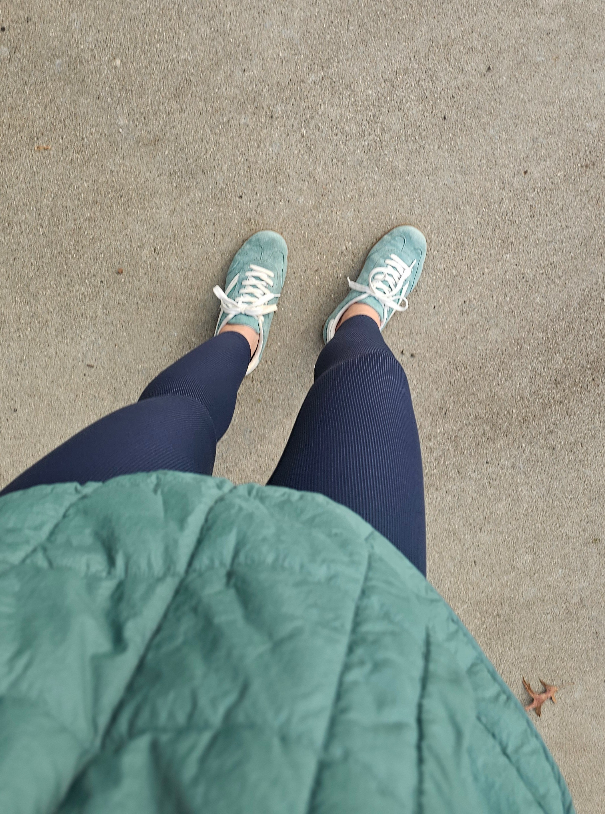 cute 🤝 comfy! love a good throw on and go outfit.

#LTKfitnessgoals