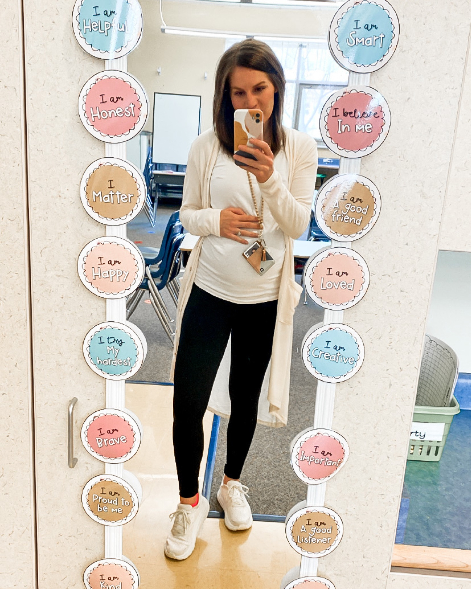 Loving this perfect spring fit! This cardigan is so cute & I’m living in these maternity leggings. Wearing size small in everything. 

#LTKSeasonal #LTKstyletip #LTKbump