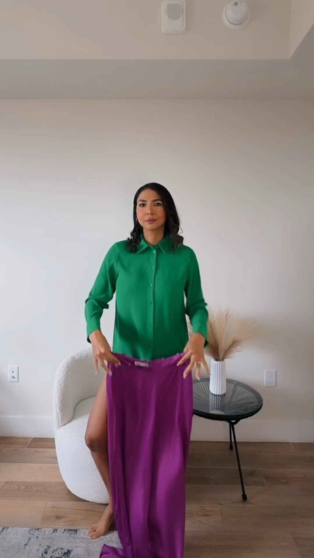 Lunes con actitud y de colores 💚💜
El look total es de Zara de colecciones muy viejas pero les dejo lo más parecido 💚