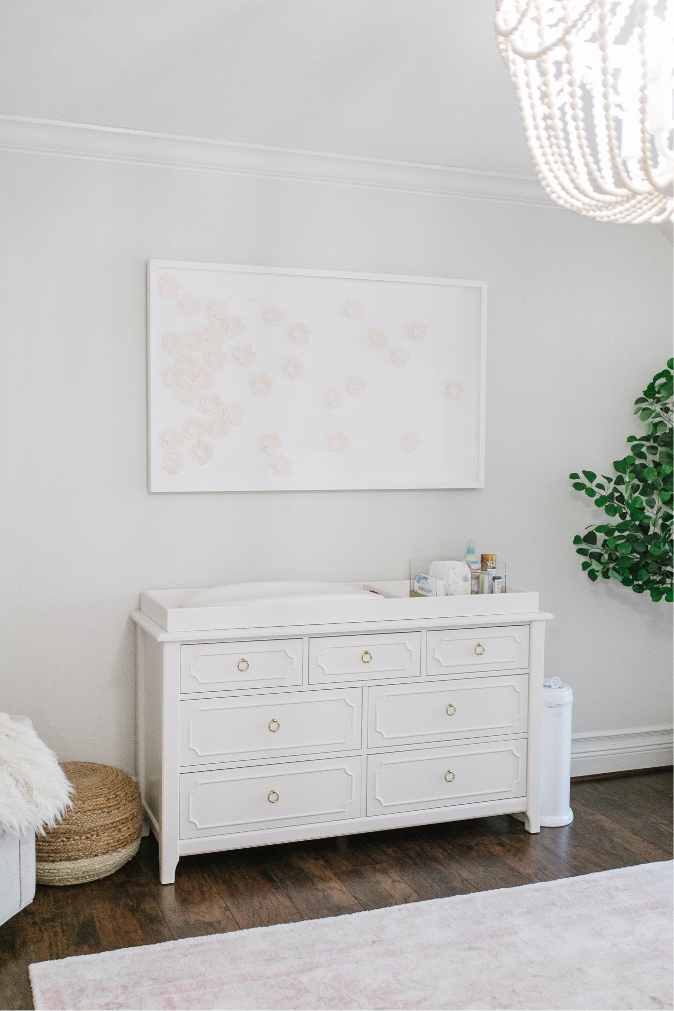 Baby Girl Nursery 🎀

baby girl nursery // baby girl nursery decor // nursery // nursery decor // nursery inspo // nursery ideas // pink nursery // pottery barn kids // pottery barn

#LTKBaby #LTKBump #LTKHome