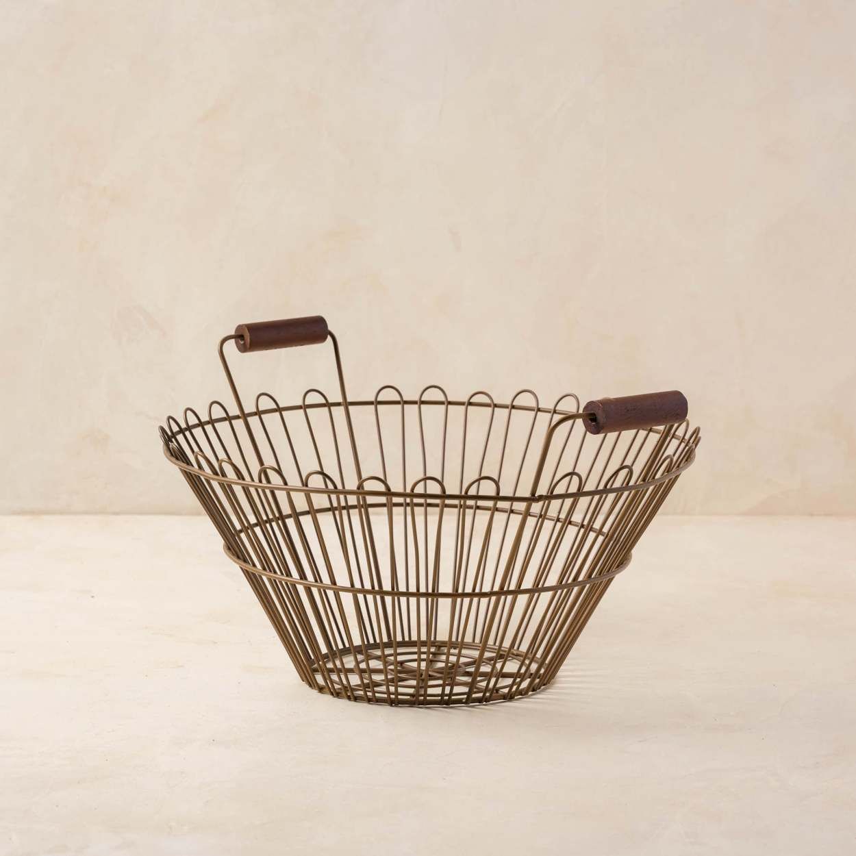 Vintage Inspired Wire Basket | Magnolia