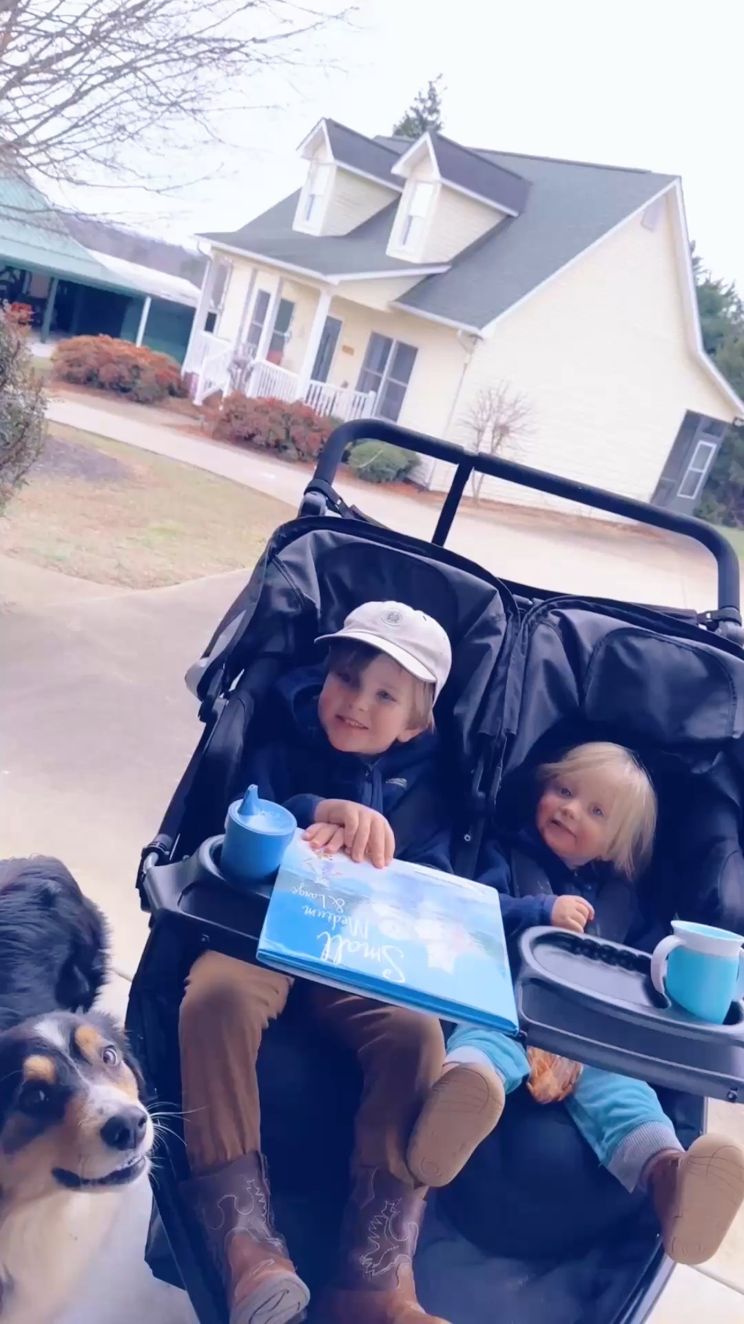 such a gift that we can walk right out our door 🚪 to have our picnic 🧺 lunch 🥪 by the pond 🦆 and feed the fishies!! 🐟  Oh, and the boys were lovingggg the bubbles 🫧, too!! 🥰 