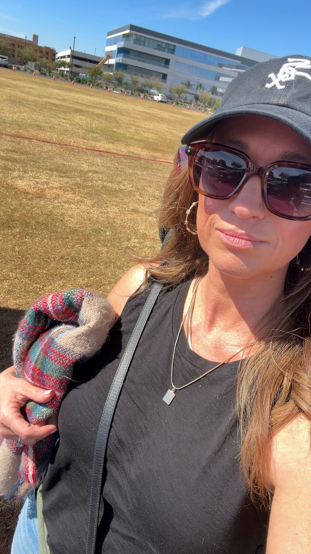 Little warm out already here in PHX but non-the-less.. it’s the perfect day for a baseball game! OOTD for a White Sox baseball game! 

#LTKootd #LTKOver40 #LTKMidsize