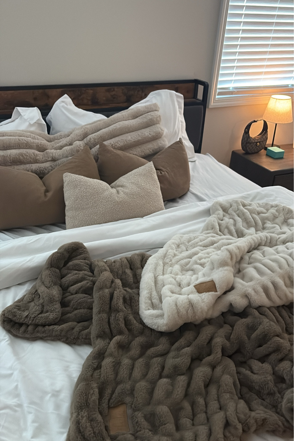 The best blanket I've ever owned! Lola blanked feel like a cloud 🧸🤍

#LTKHome #LTKmorningroutine #LTKGiftGuide