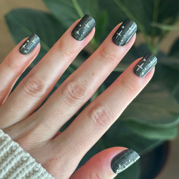 Holographic Starry Skies - Press-On | Short | Squoval | Olive & June