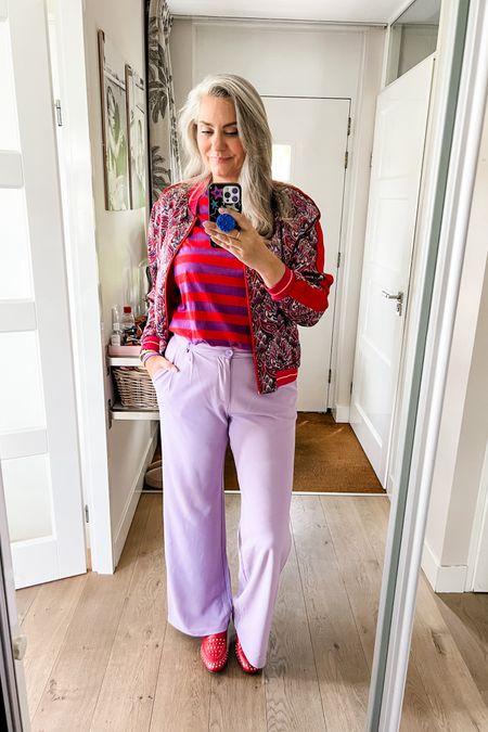 Ootd - Sunday. A preloved satin bomber jacket (Tramontana), red and purple striped t-shirt (Piombo), lilac trousers (Guts & Gusto, xl) and red studded loafers (really old).



#LTKeurope #LTKworkwear #LTKnederlands