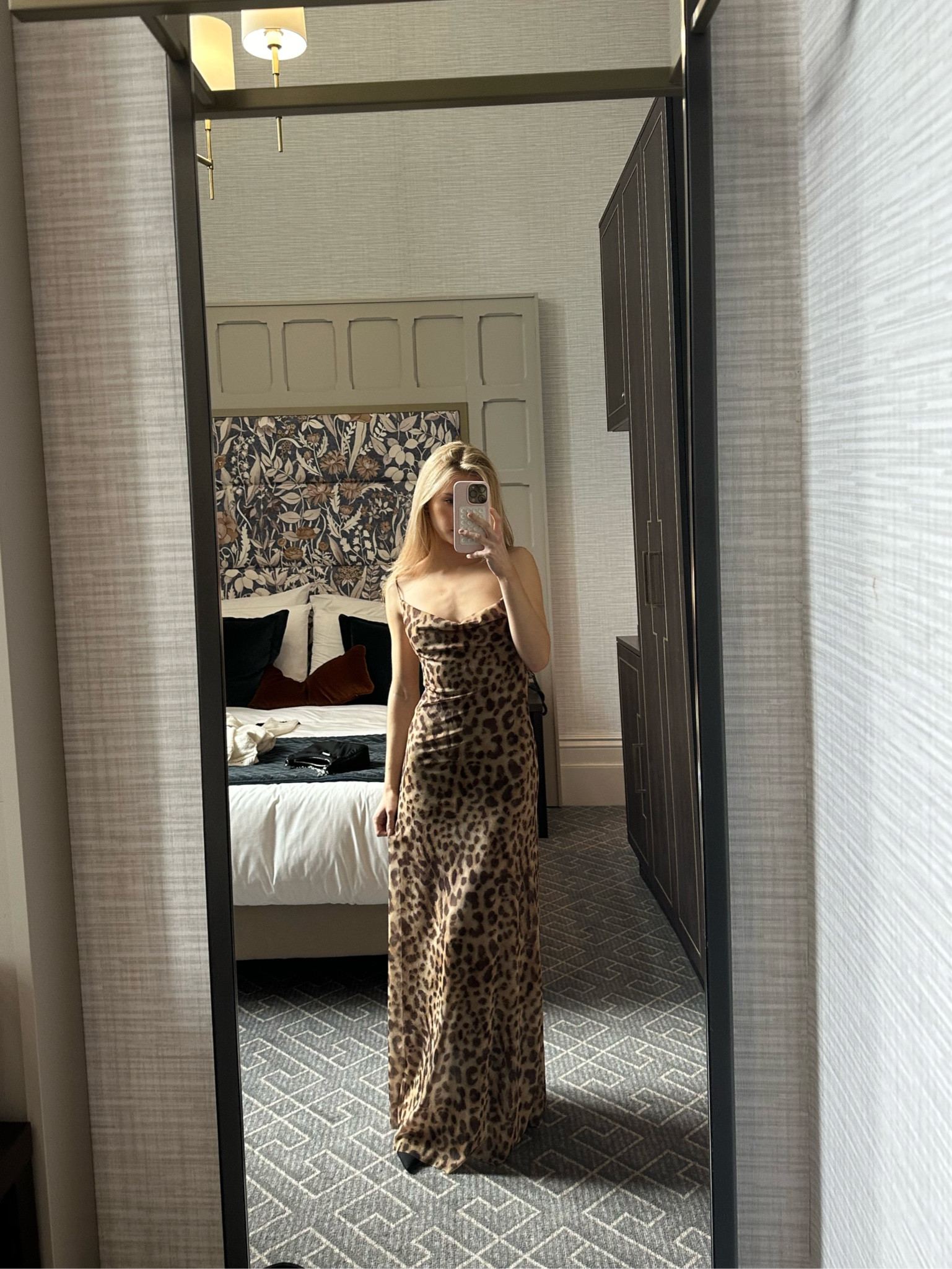Leopard print maxi dress 

(Original from Zara)
#leopardprint
#maxidress

#LTKeurope #LTKstyletip
