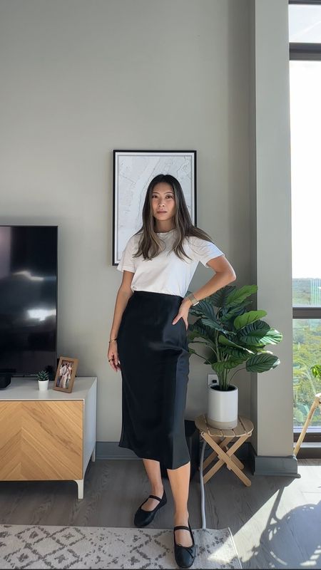 Casual style outfit idea // white t-shirt, black slip skirt, black ballet flats // everyday style, casual chic, parisian chic, French stylee

#LTKfindsunder50 #LTKfindsunder100 #LTKstyletip