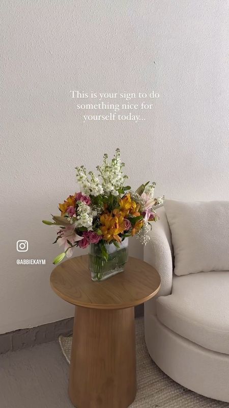 The amount of serotonin this vid gives me 🥹🌸✨🫶🏻
.
.
.
Fall florals, fall flowers, flower arranging, aesthetic reel, dreamy vibes, fall vibes, fall aesthetic, positive vibes
#thisisyoursign #aestheticreels #pinterestgirl #dreamyaesthetic #fallflorals 

#LTKstyletip #LTKhome #LTKSeasonal