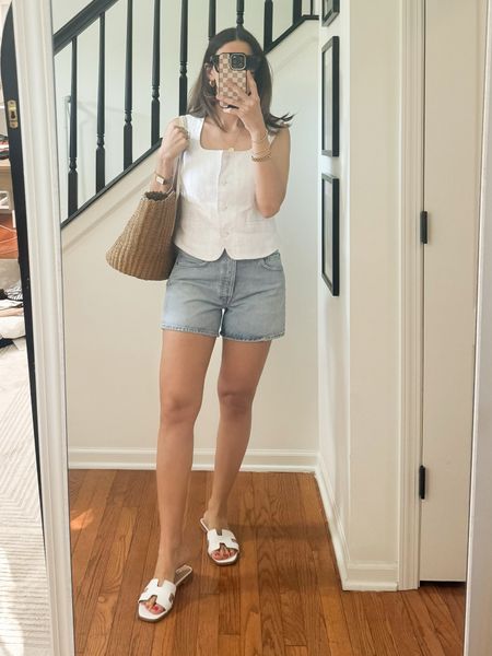 How to style a linen vest for summer 
Jeans are tts  ( my size is 27)
Linen is size small 

#LTKStyleTip #LTKFindsUnder50 #LTKFindsUnder100