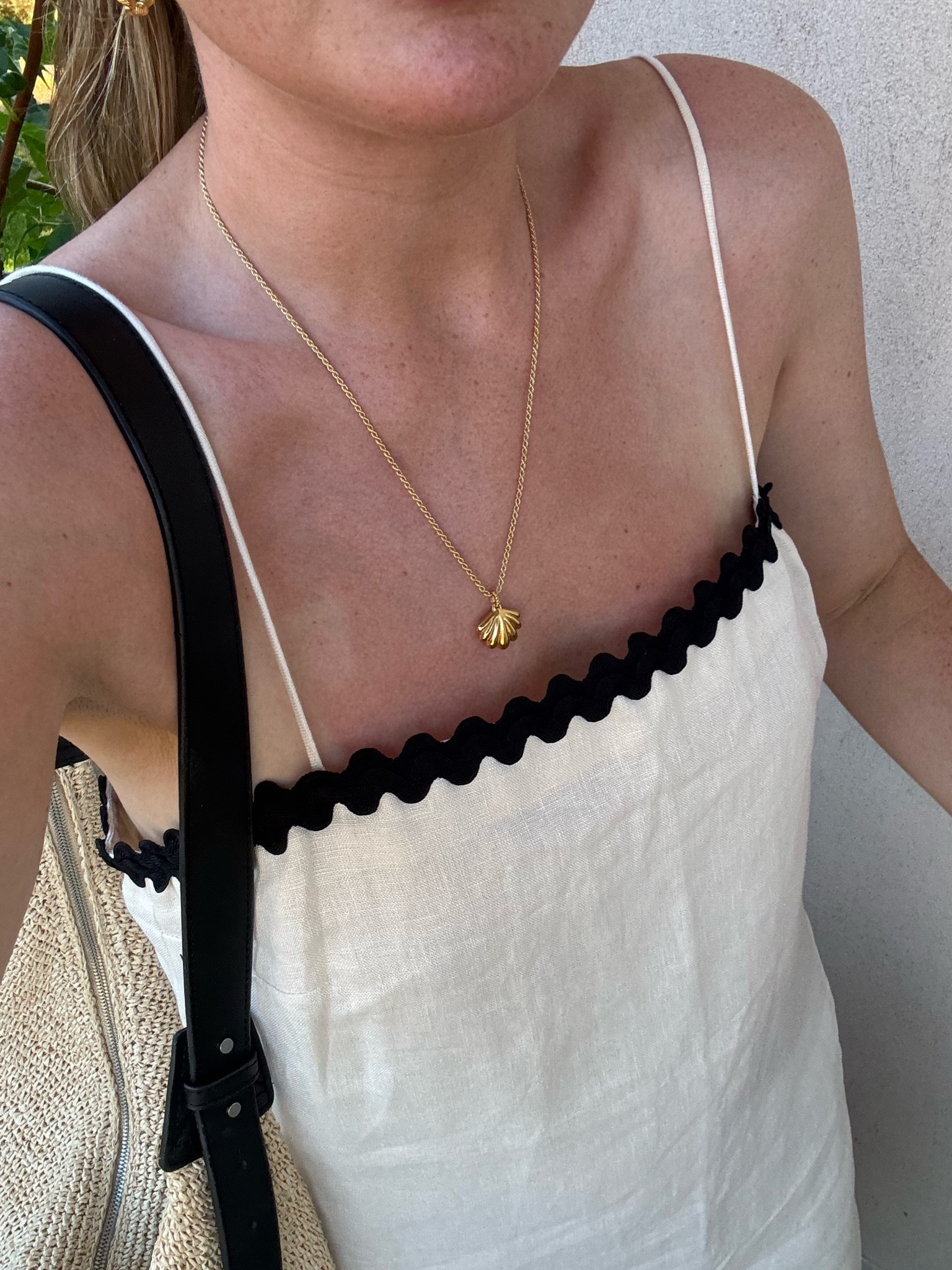 Wearing a L, took it up one hem width too.

Holiday style
Summer style
White dress
Linen dress
Holiday dress
Summer outfits
