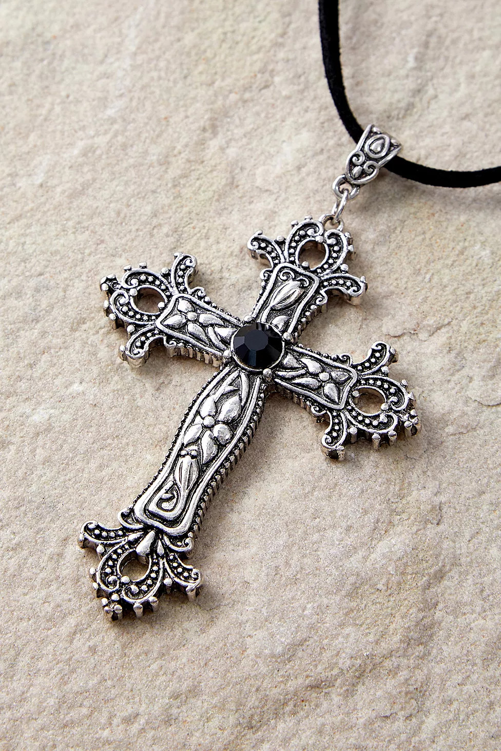 Silence + Noise Statement Cross Cord Choker Necklace | Urban Outfitters (EU)