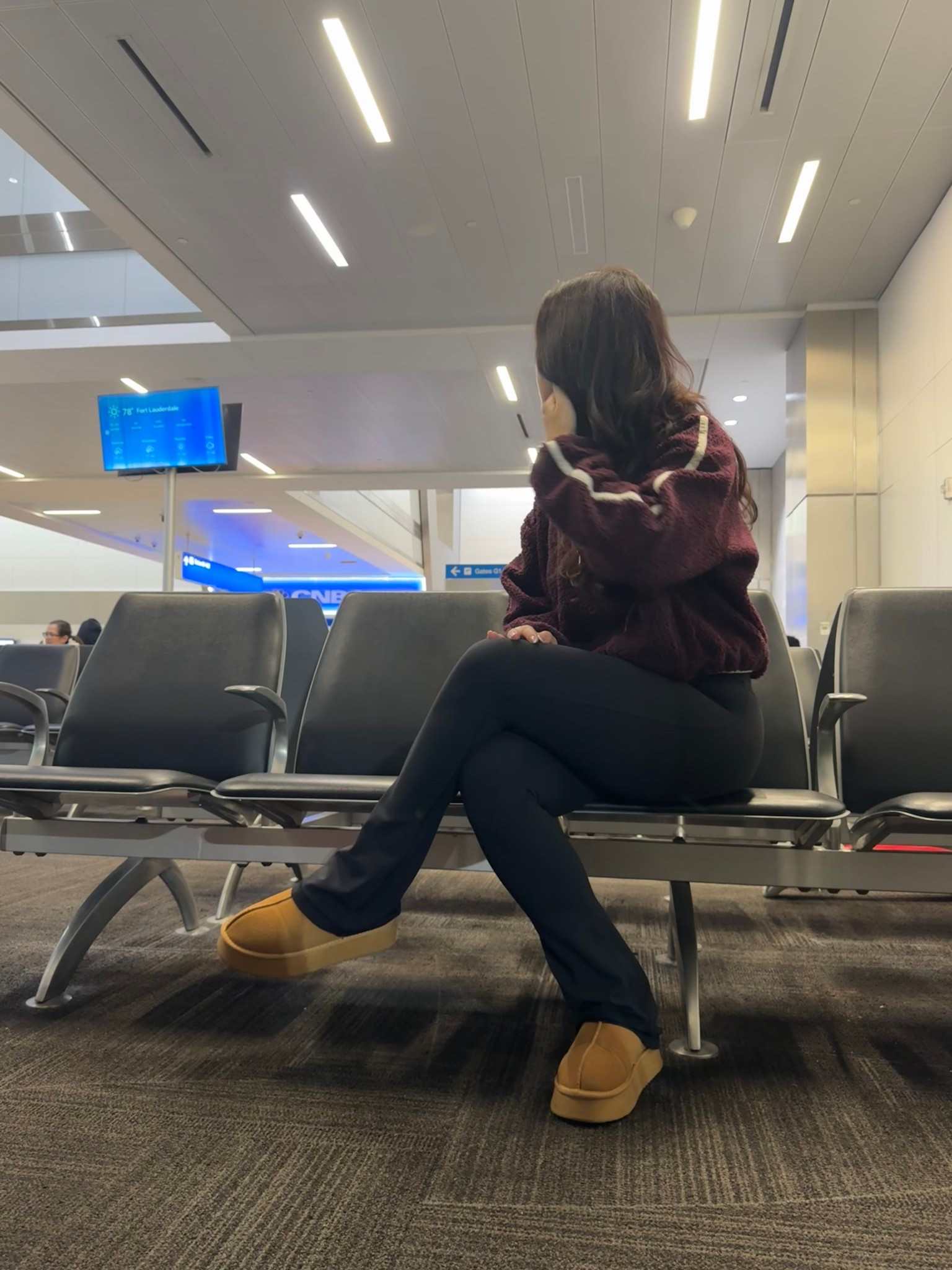 Fleece is M
Leggings are size 8
Shoes 8.5

#LTKSeasonal #LTKHoliday #LTKTall