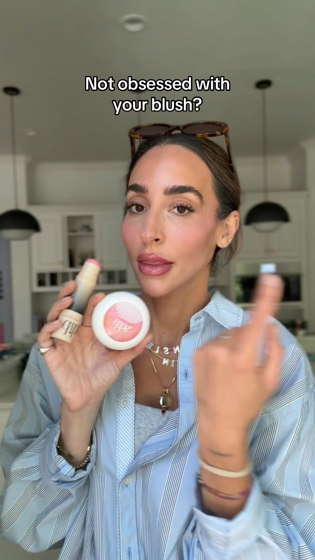 Duo shade 2.5 
Baked blush shade pop star 