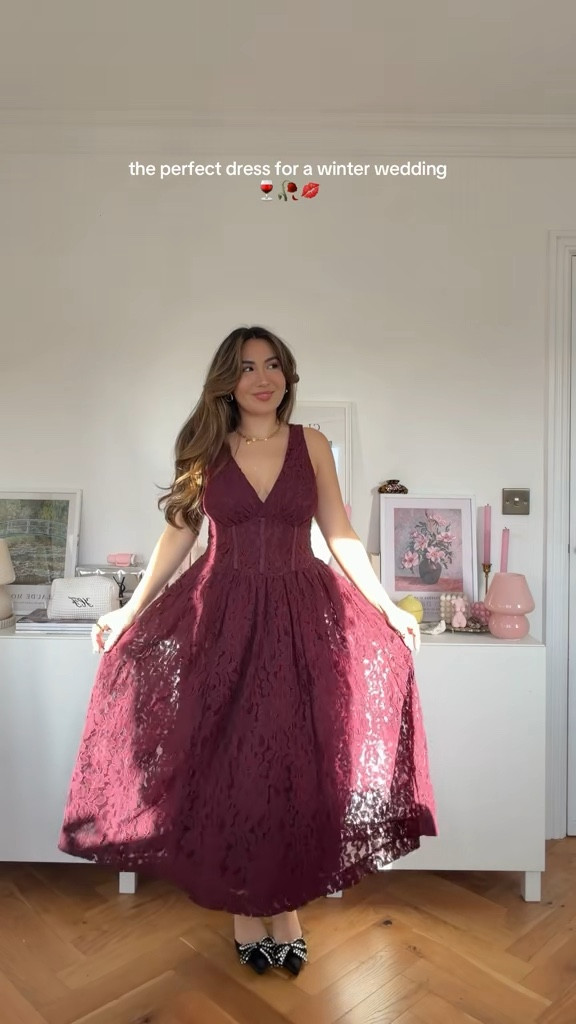 the prettiest winter wedding guest dress award goes to… 🏆 I’m wearing a 10 girlies 

#LTKdresses #LTKwedding #LTKuk