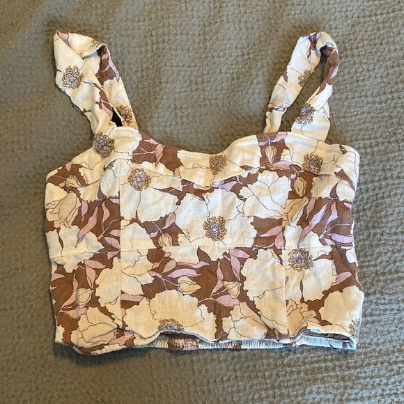 Floral crop top | Poshmark