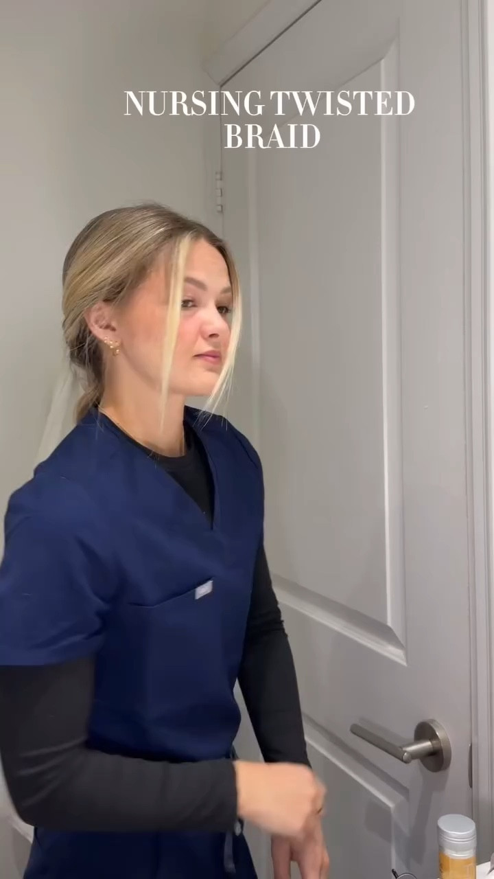 Such a cute way to make a braid a little more fun ✨

#nurselife #nursetok #grwm #hairstyle #hairtutorials #nursing