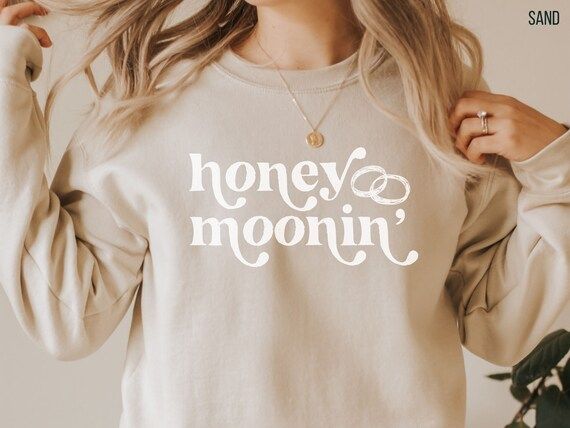 Honeymoonin' Sweatshirt, Honeymoon Shirt, Honeymoonin' Shirt, Gift for Bride, Mrs Shirt, Honeymoo... | Etsy (US)