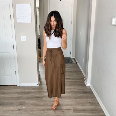 The cargo maxi pencil skirt is a really subtle and easy way to jump into a 90’s trend. 

#LTKSeasonal #LTKtravel #LTKworkwear