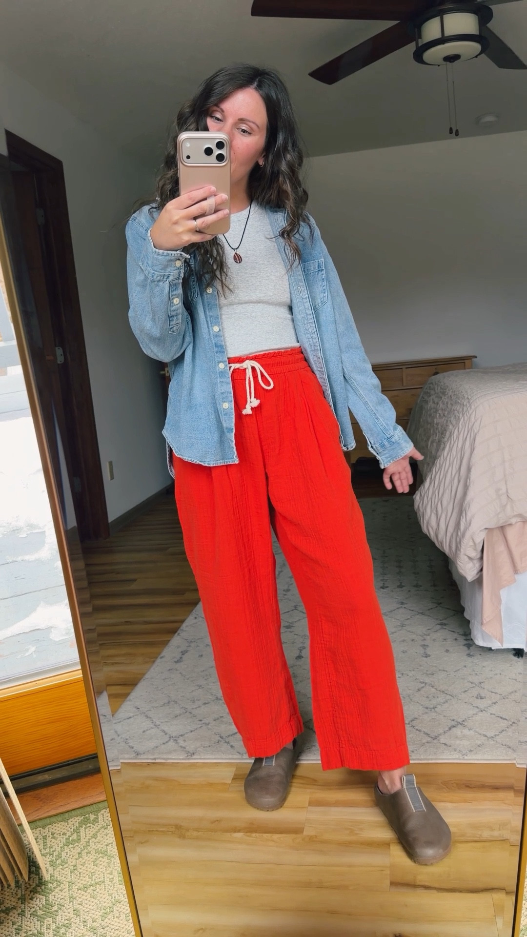 Small in my tank (the built in bra is so nice🙌🏽) and XS petite in my cotton gauze pants (also own the yellow!). My denim shirt is older so I linked similar! My necklace is thrifted so linked similar as well. Size 6 in my clogs. 



#LTKPetite #LTKootd #LTKgrwm