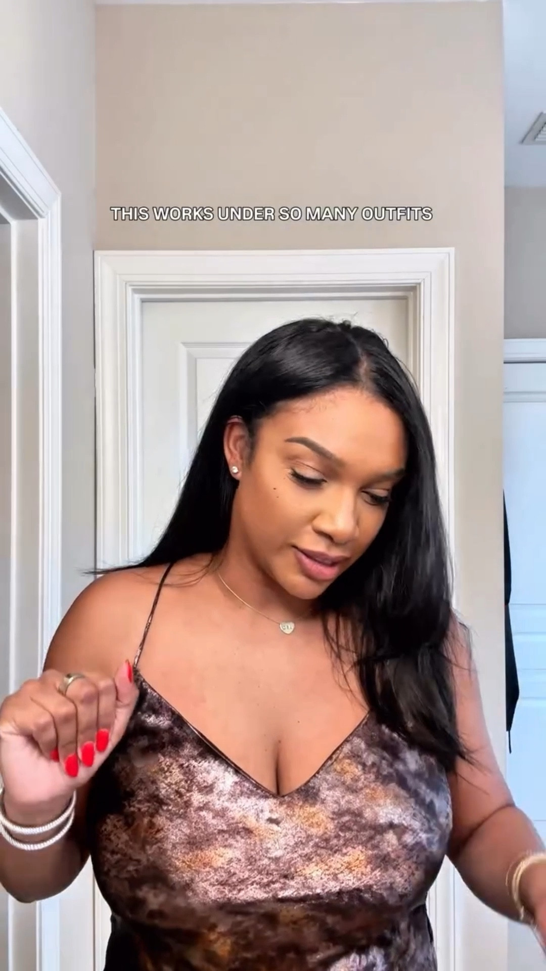 Wearing this under my outfits lately ✨ 

@cakesbody