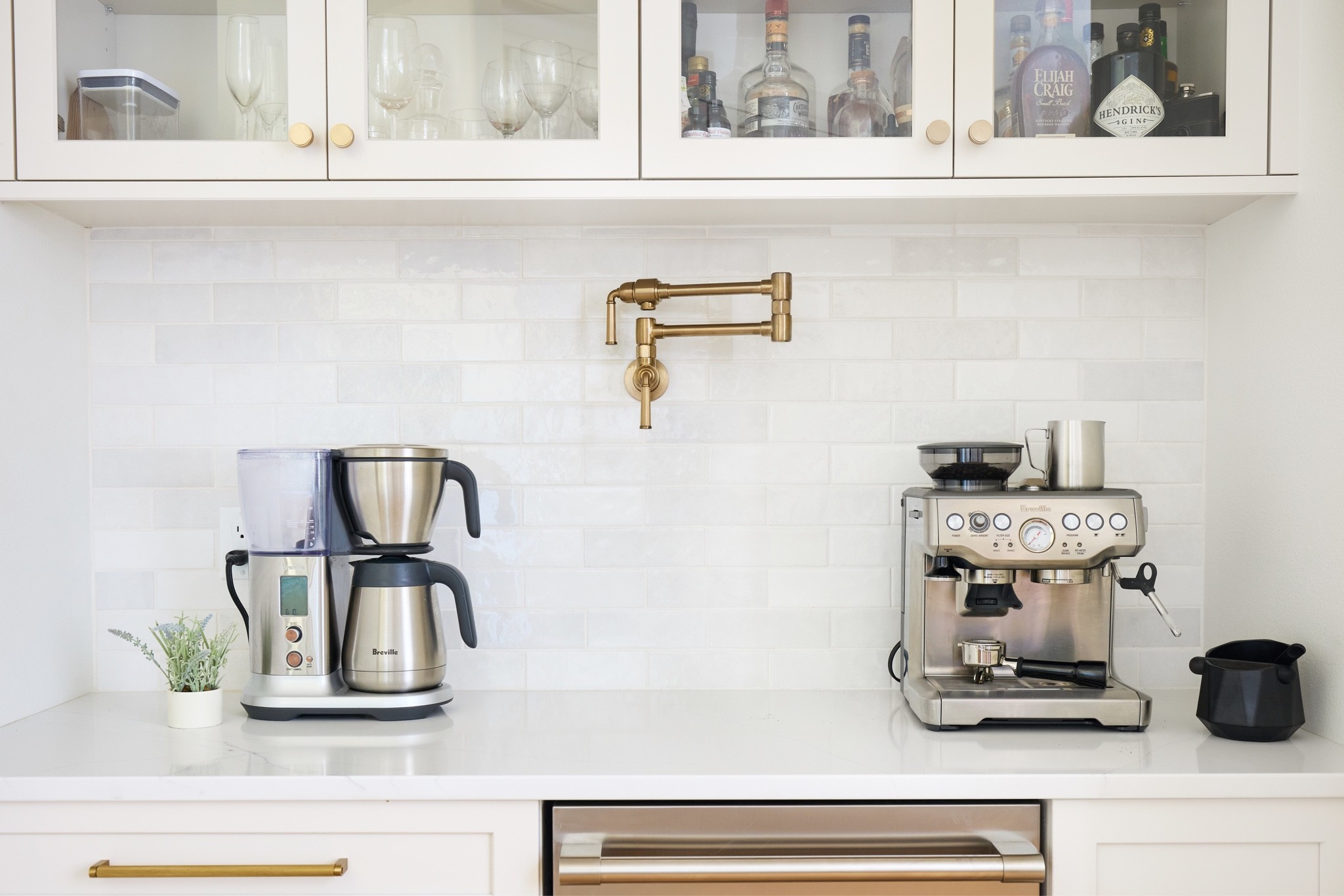 Coffee bar sources

#coffee #coffeebar #coffeemaker #espresso #espressomaker #potfiller #beverage #fridge #drawerpulls #pulls #brevielle #kitchen #kitchens #kitcheninspo

#LTKhome #LTKsalealert #LTKstyletip