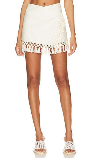 Tularosa Lexi Skort in Ivory. - size L | Revolve Clothing (Global)