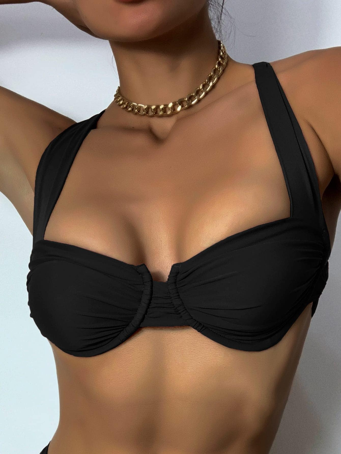 SHEIN Swim Chicsea Ruched Crisscross Underwire Bikini Top | SHEIN