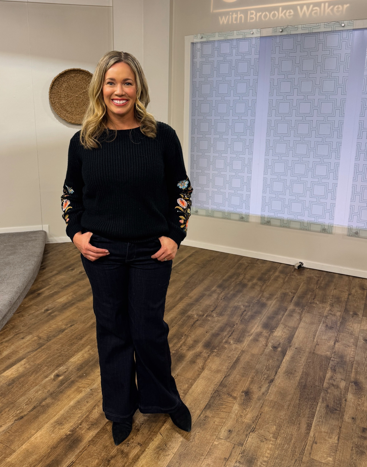 Brooke is back & we couldn’t be happier about it. 🖤⚡️

#LTKbeauty #LTKstyletip