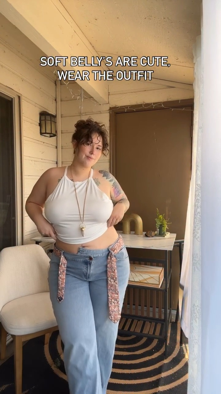 Comment VIBES for outfit details 

#PlusSizeFashion #PlusSizeStyle #CuteClothes #SpringFashion #SpringOutfits