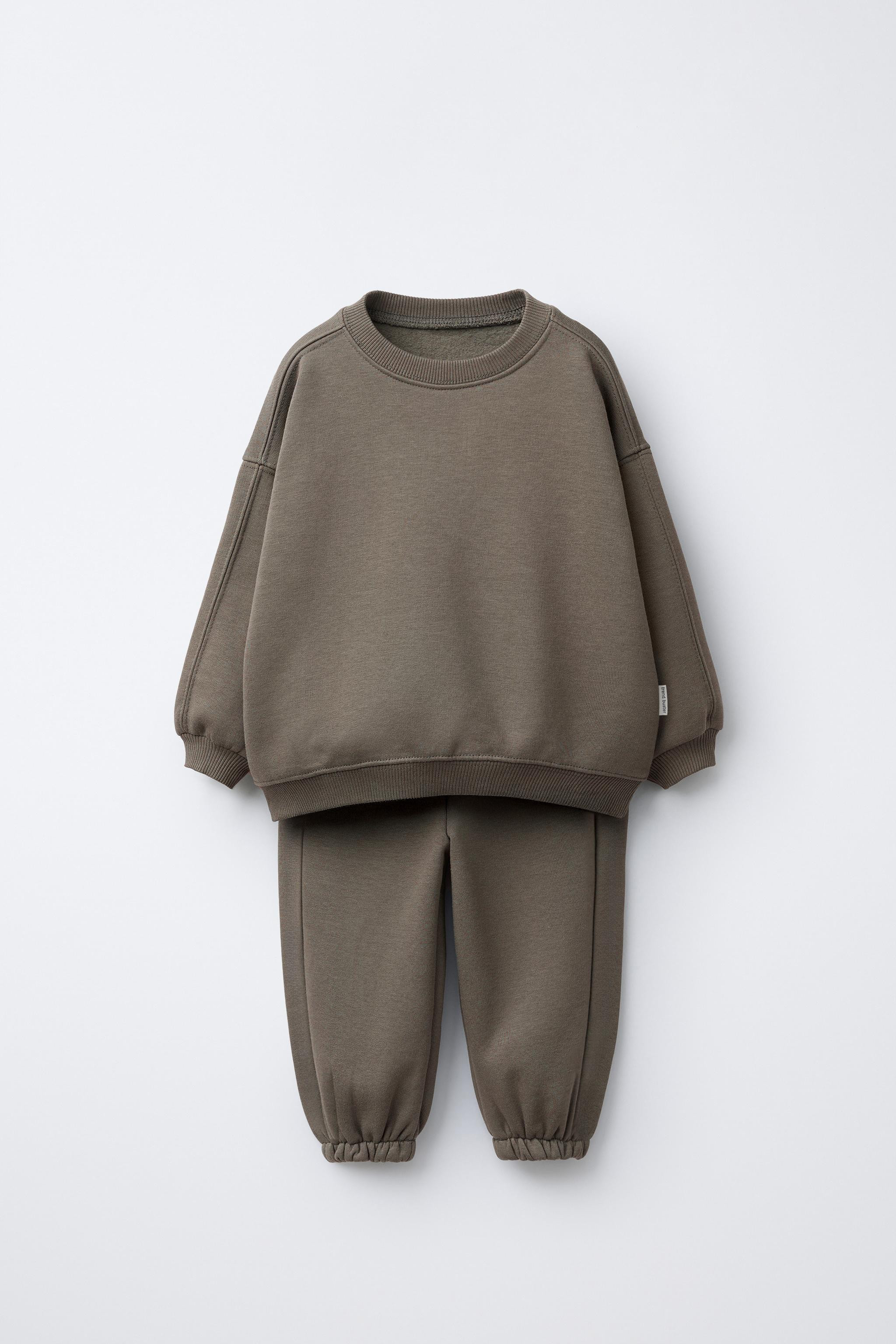 BASIC LABEL JOGGING SWEATSHIRT AND PANTS SET | Zara US