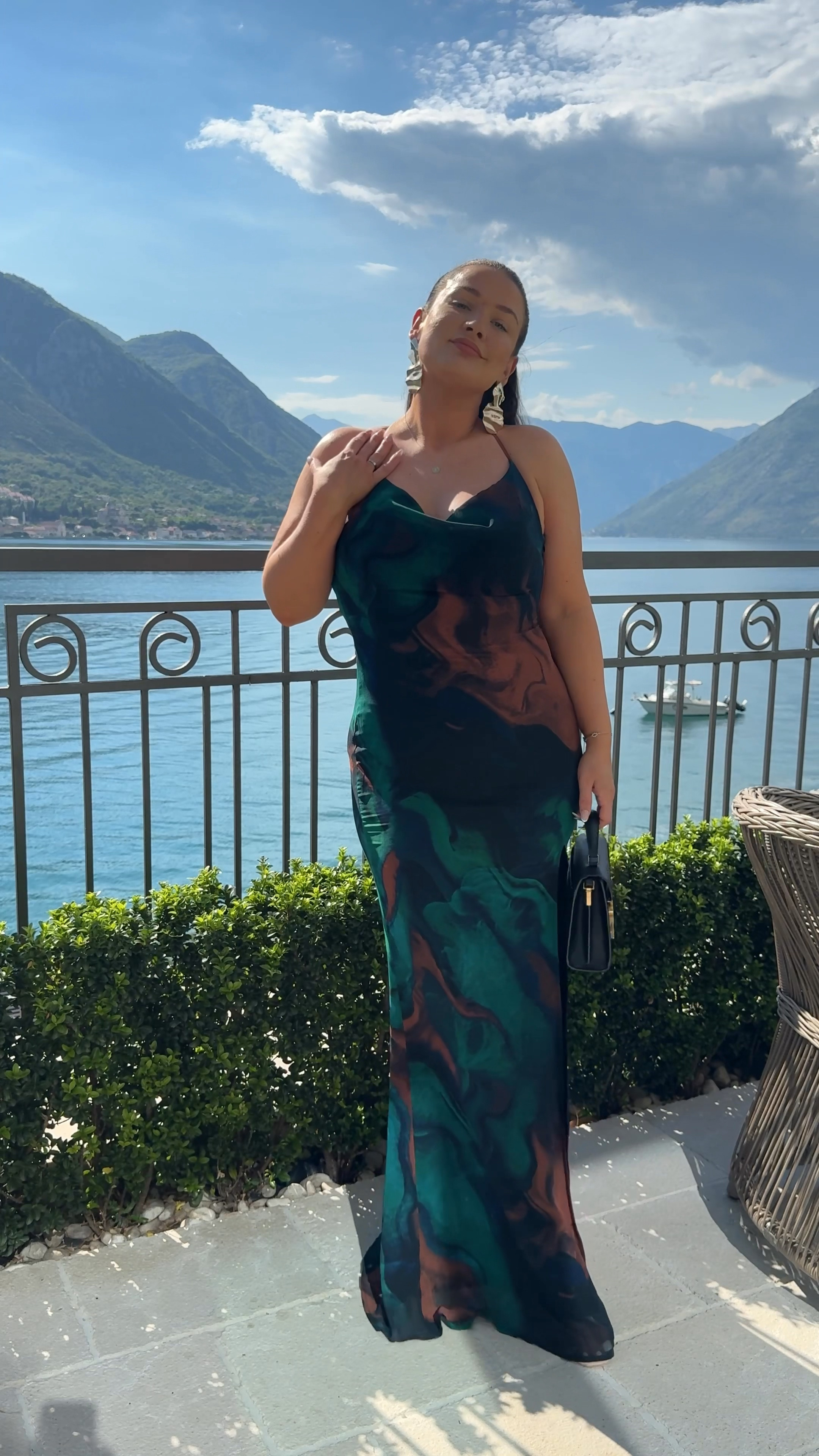 Use code EMILYLR15 for 15% off 

I wear size 14 - this is with no shapewear 

#LTKuk #LTKwedding #LTKsummer