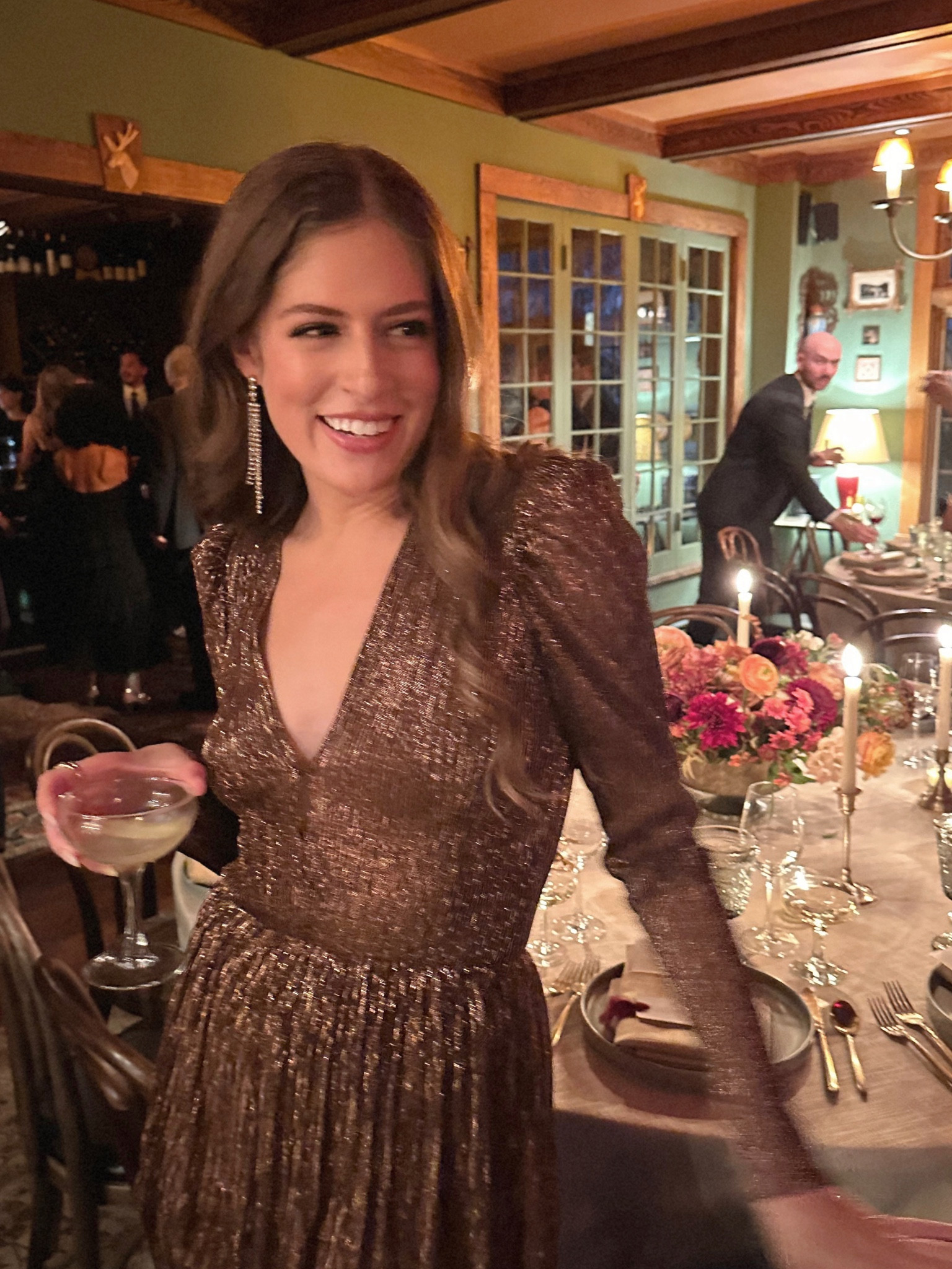 Fall/winter wedding guest dress look 🥂🤎✨

#LTKwedding #LTKHoliday