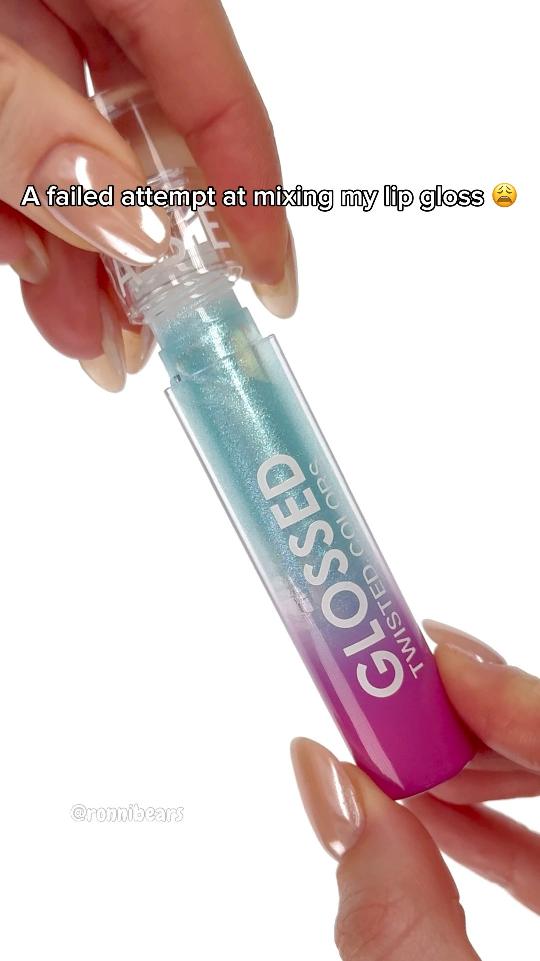 This aside it’s so pretty 🤩🩵 #lipgloss #lightblue #glitter #sparkle #sephoracollection #makeup

#LTKbeauty #LTKeurope #LTKuk