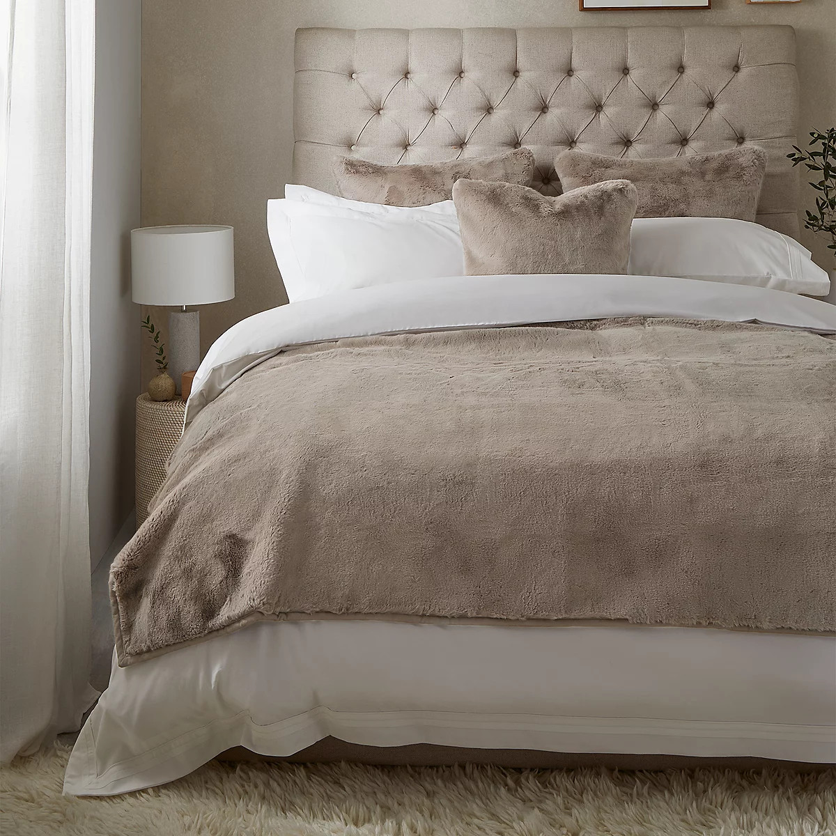 Super Soft Faux Fur Throw | The White Company (UK)