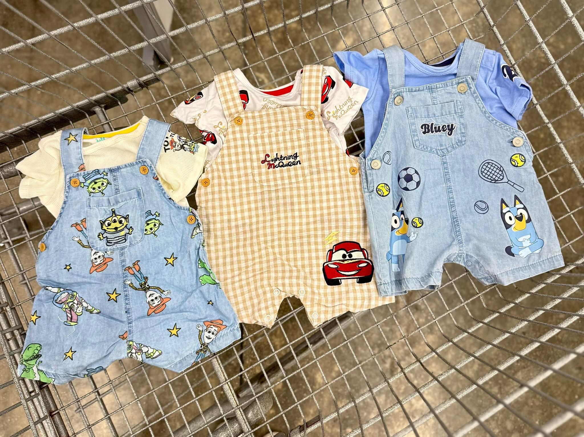 The cutest baby boy character overalls in Toy Story, Cars, and Bluey 🥹
-
#toystory #buzzlightyear #disney #pixarcars #lightningmcqueen #babyboy #babyboystyle #babyboyoutfit #babyboyclothing #babyboyontheway #walmart #walmartfind #walmartmom 

 