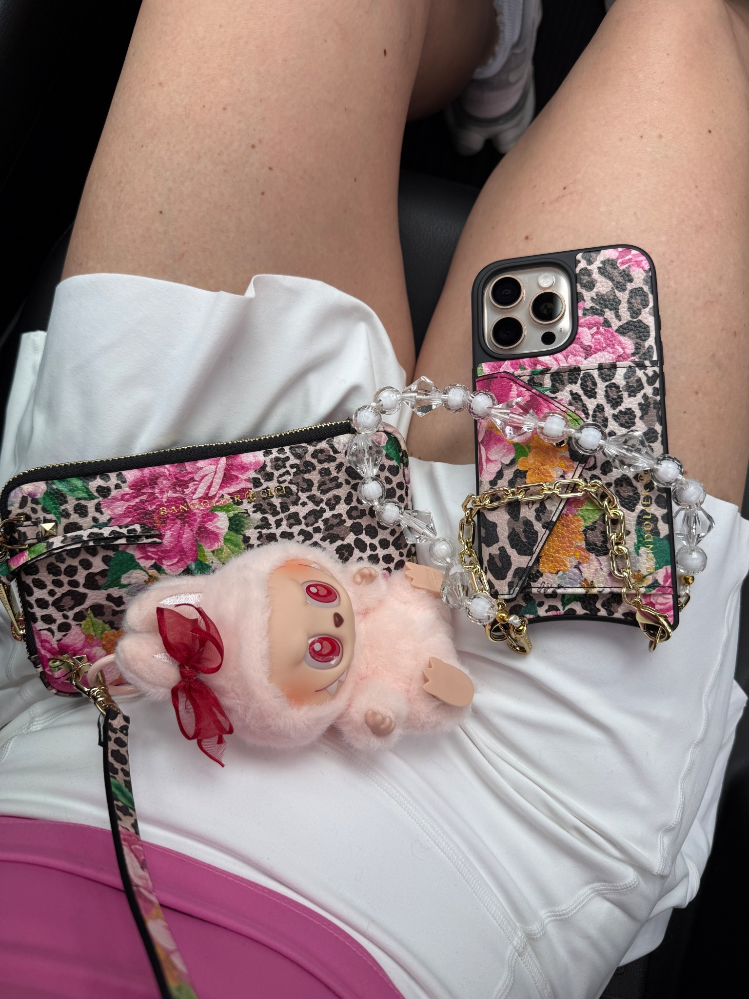 Cute new phone wristlet set🌺💖



#LTKItBag #LTKStyleTip #LTKTravel