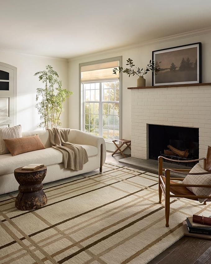 Loloi Magnolia Home by Joanna Gaines Waylon Collection WAY-01 Natural/Bark 9'-3" x 13' Area Rug | Amazon (US)