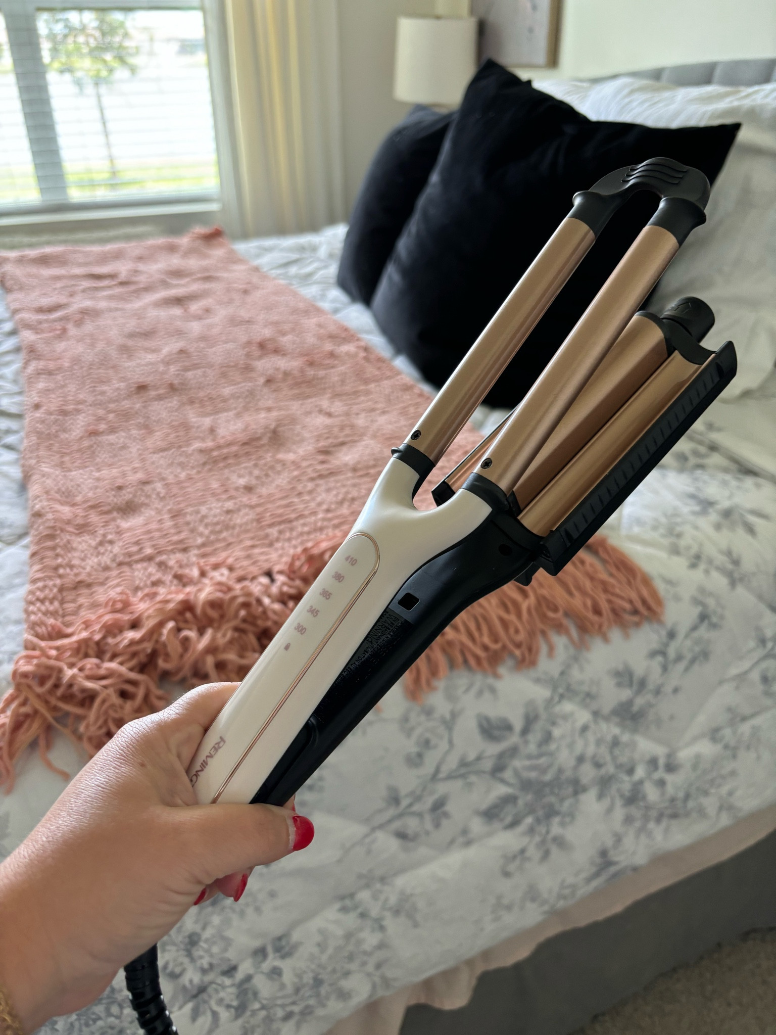 My favorite hair crimper 

#LTKBeauty #LTKStyleTip #LTKFindsUnder50